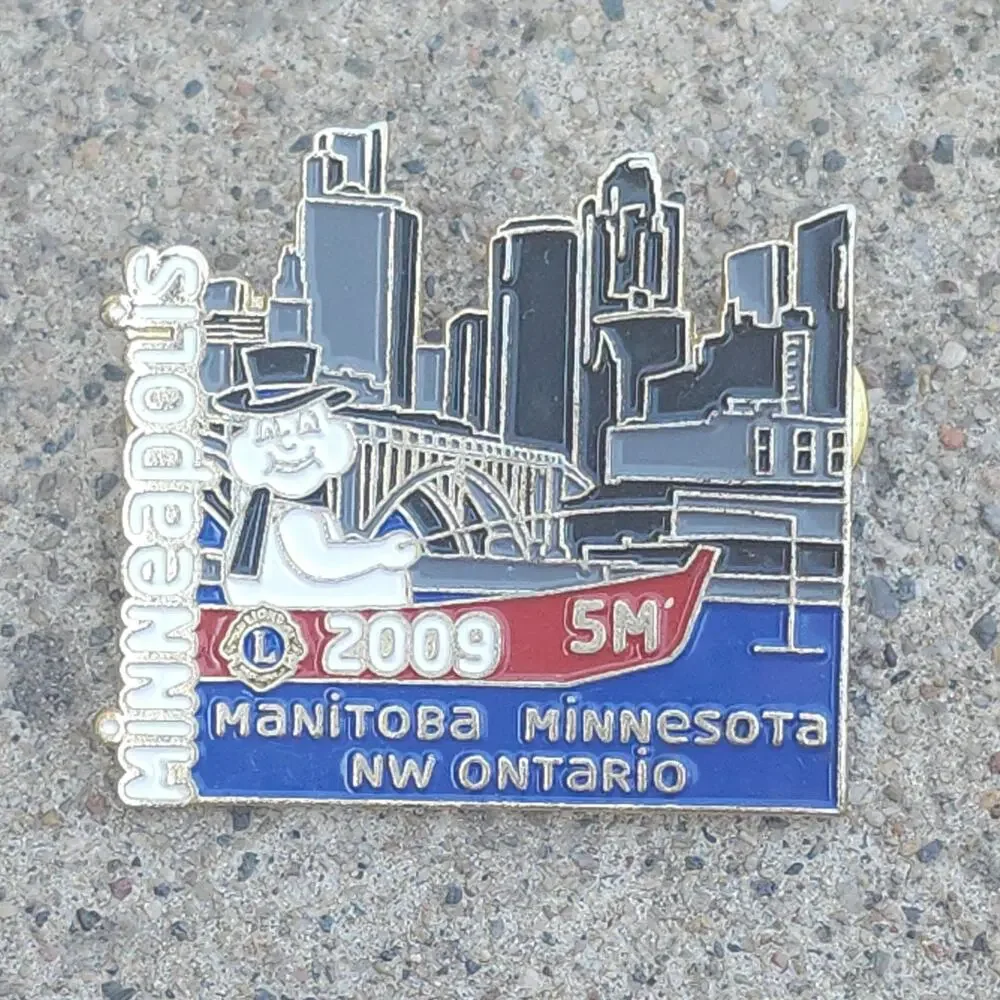 2009 Minneapolis 5M Lions Club Snowman Boat Pin Manitoba Minnesota NW Ontario